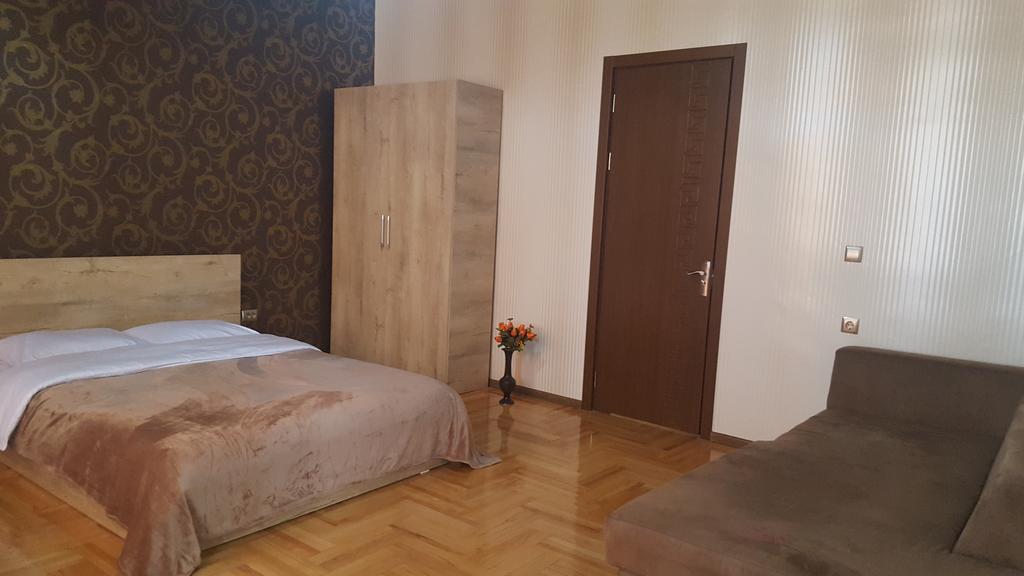 Guest House Elene Гори Экстерьер фото